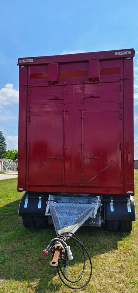 Pezzaioli RBA 32/TRZYOSIOWA PRZYCZEPA-2XBYDŁO,3X TRZODA/HYDRAULICZNIE PODNOSZONY DACH I PODŁOGI / OŚ ŚRODKOWA PODNOSZONA - شاحنة نقل المواشي مقطورة: صور 5 Pezzaioli RBA 32/TRZYOSIOWA PRZYCZEPA-2XBYDŁO,3X TRZODA/HYDRAULICZNIE PODNOSZONY DACH I PODŁOGI / OŚ ŚRODKOWA PODNOSZONA - شاحنة نقل المواشي مقطورة: صور 5