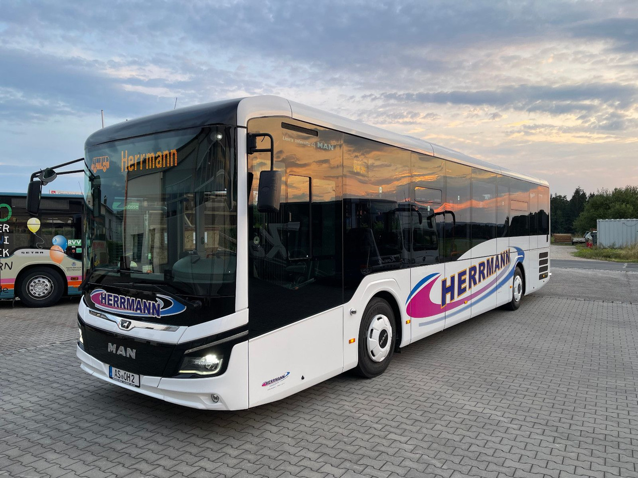 MAN Lion's Intercity LE 12 - النقل الحضري: صور 4 MAN Lion's Intercity LE 12 - النقل الحضري: صور 4