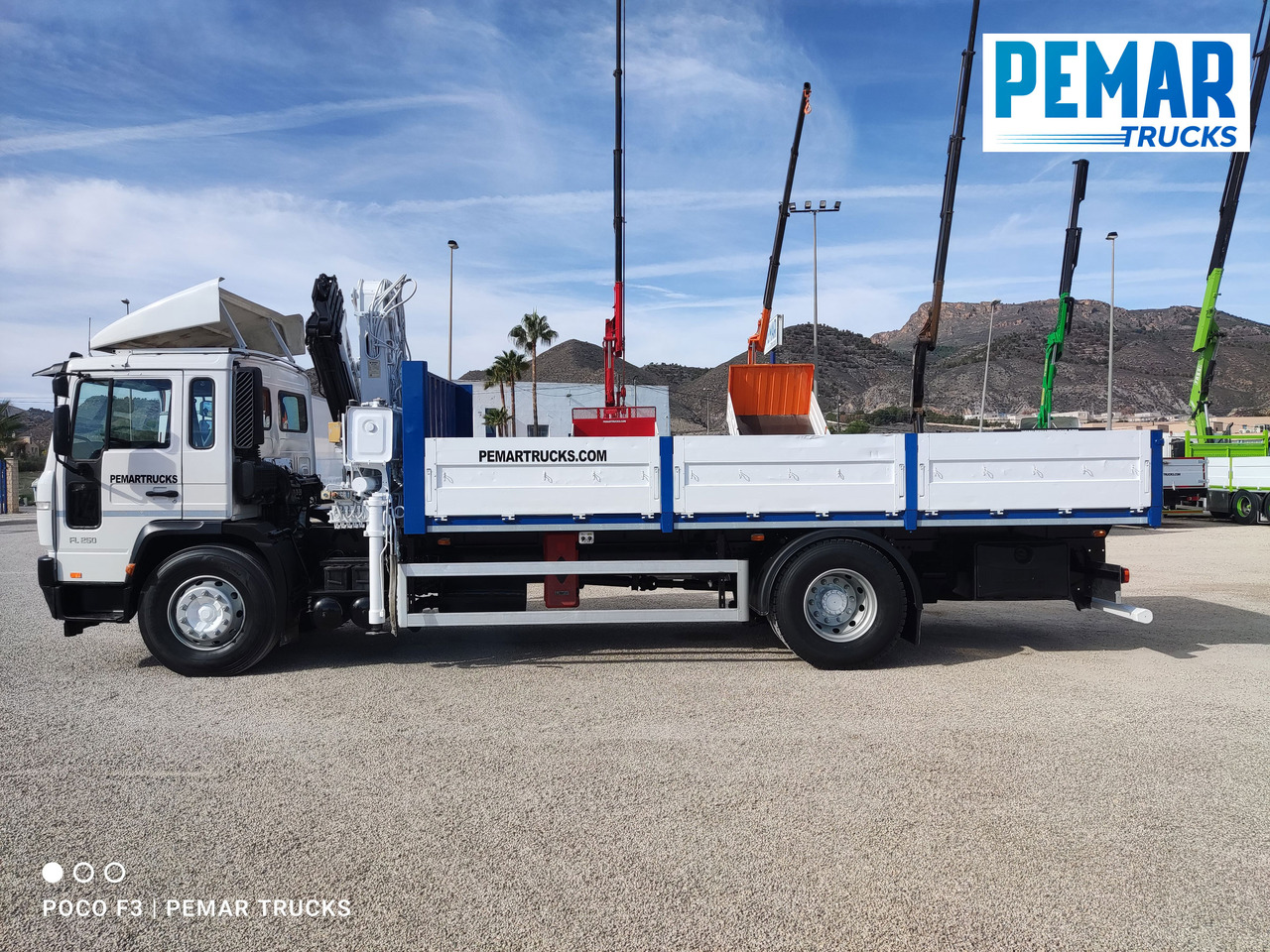 شاحنات مسطحة, شاحنة كرين VOLVO FL 250 GRUA CAJA FIJA: صور 9
