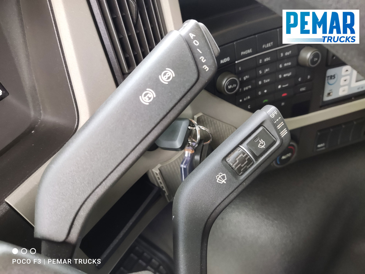 مبردة شاحنة VOLVO FM 330 4X2 FRIGORIFICO 18T EURO 6: صور 23