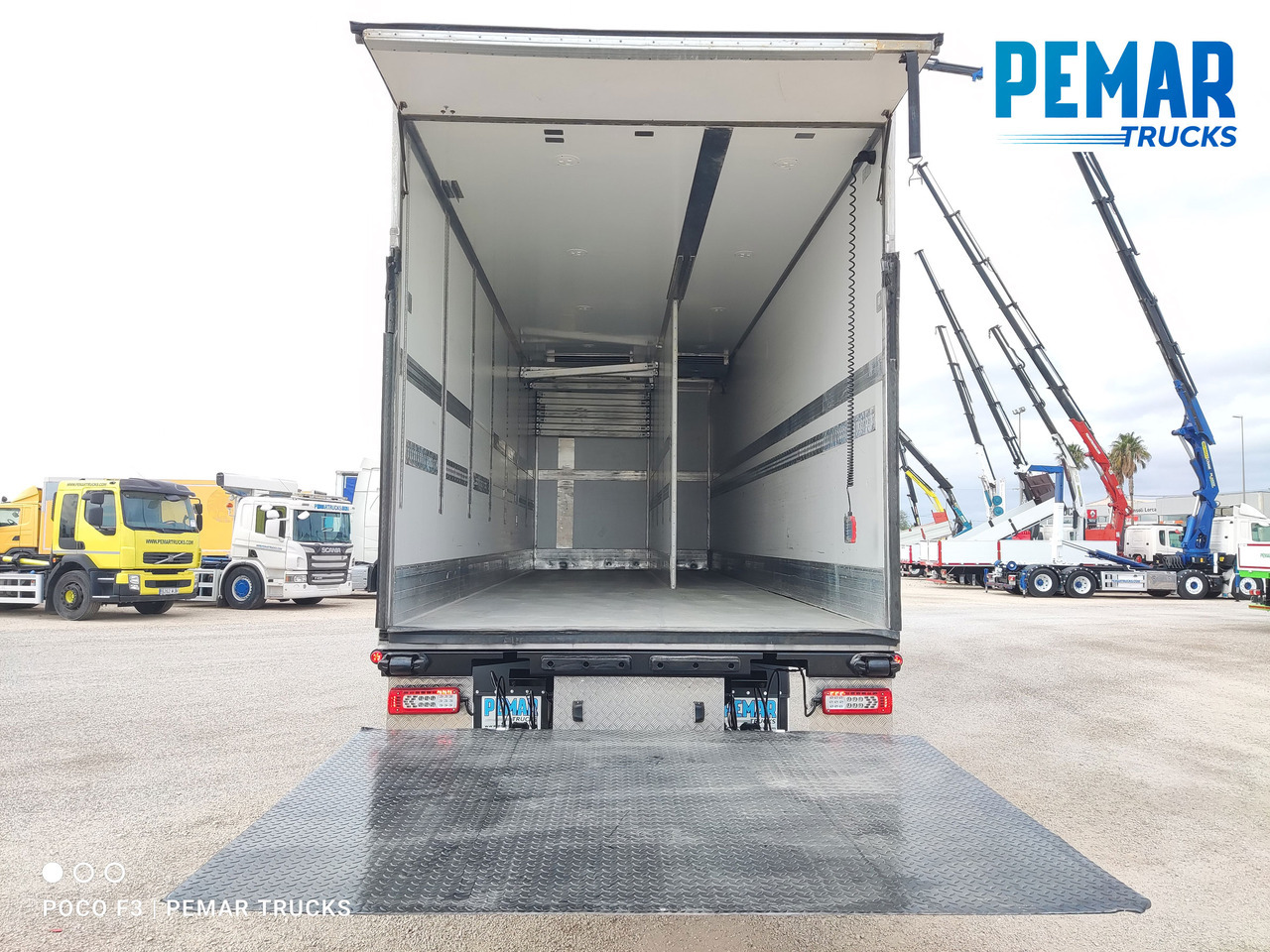 مبردة شاحنة VOLVO FM 330 4X2 FRIGORIFICO 18T EURO 6: صور 10