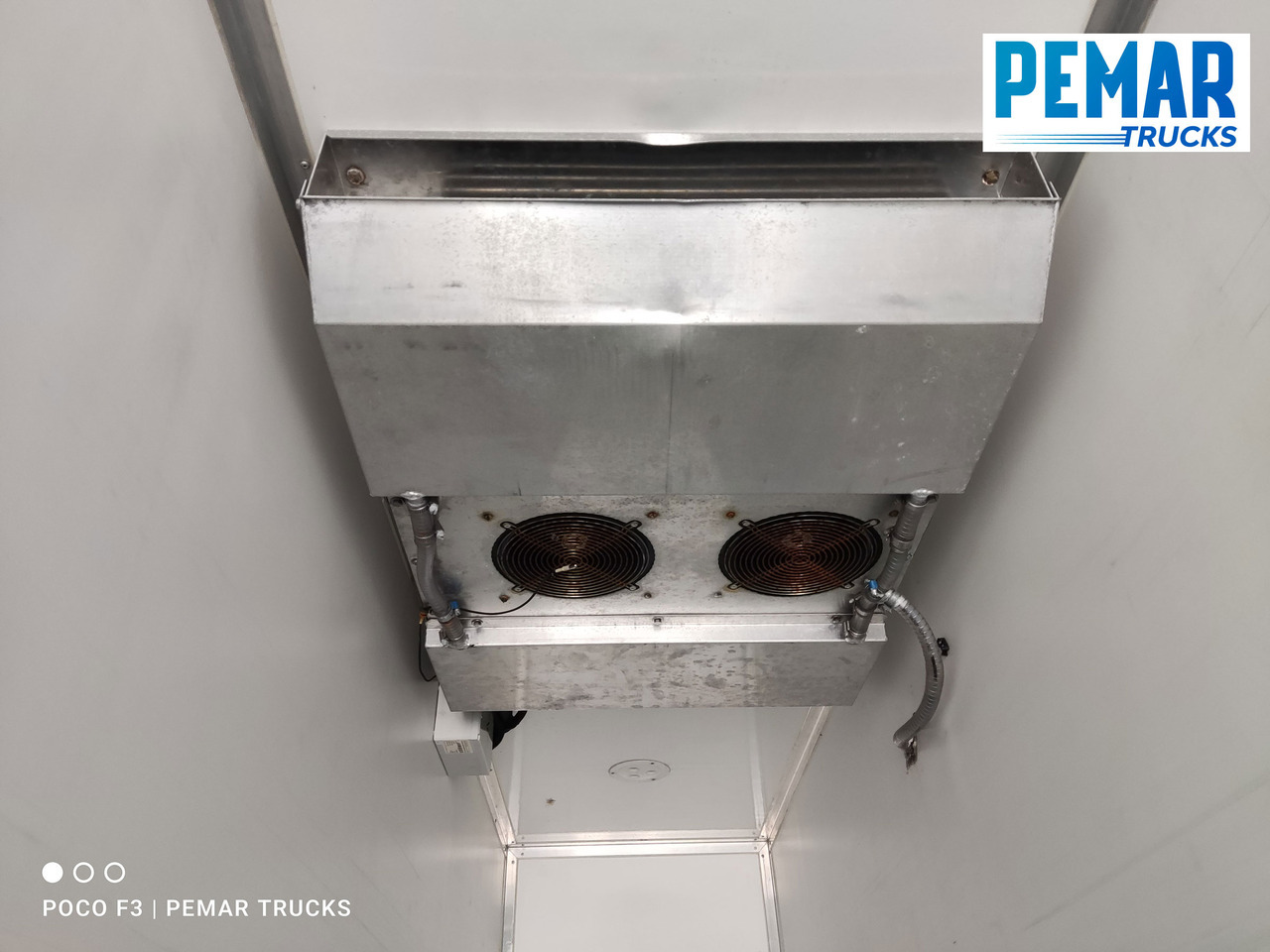 مبردة شاحنة VOLVO FM 330 4X2 FRIGORIFICO 18T EURO 6: صور 12