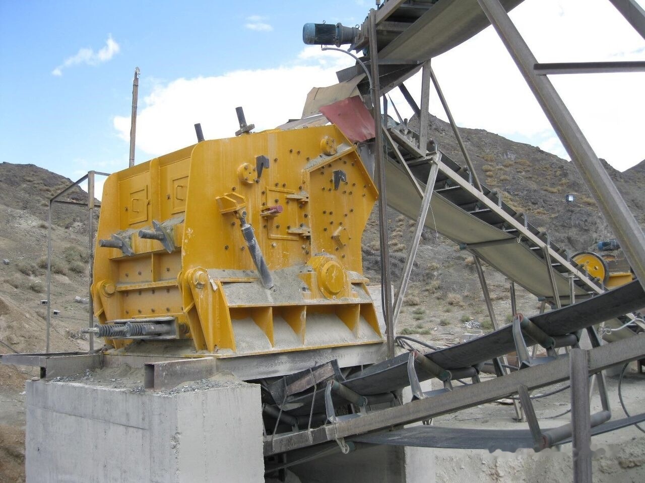Kinglink Impact Crusher PF1315 - كسارة التصادمية: صور 1 Kinglink Impact Crusher PF1315 - كسارة التصادمية: صور 1