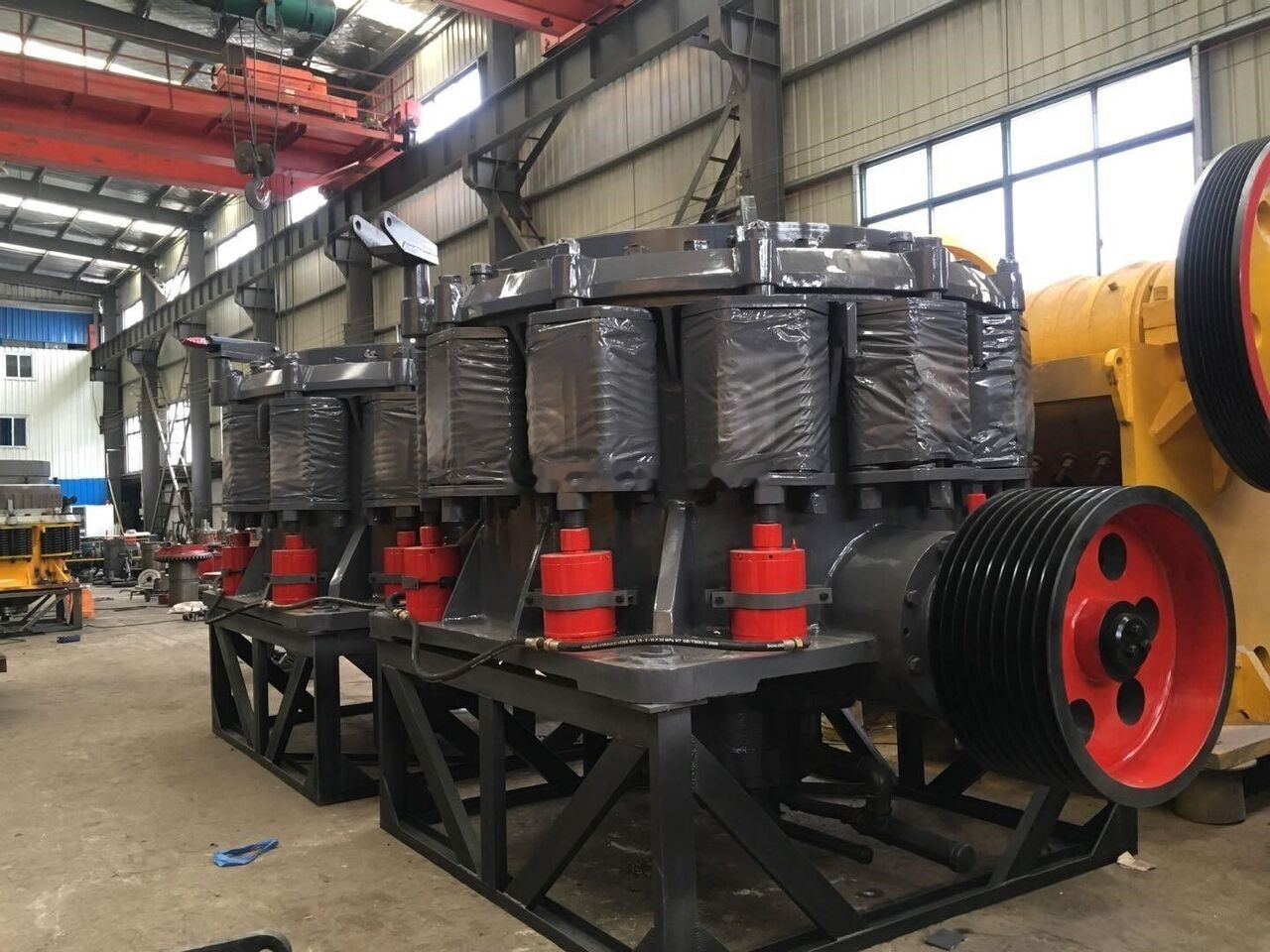 Kinglink KLC1500 Iron Ore Cone Crusher - كسارة مخرو: صور 3 Kinglink KLC1500 Iron Ore Cone Crusher - كسارة مخرو: صور 3