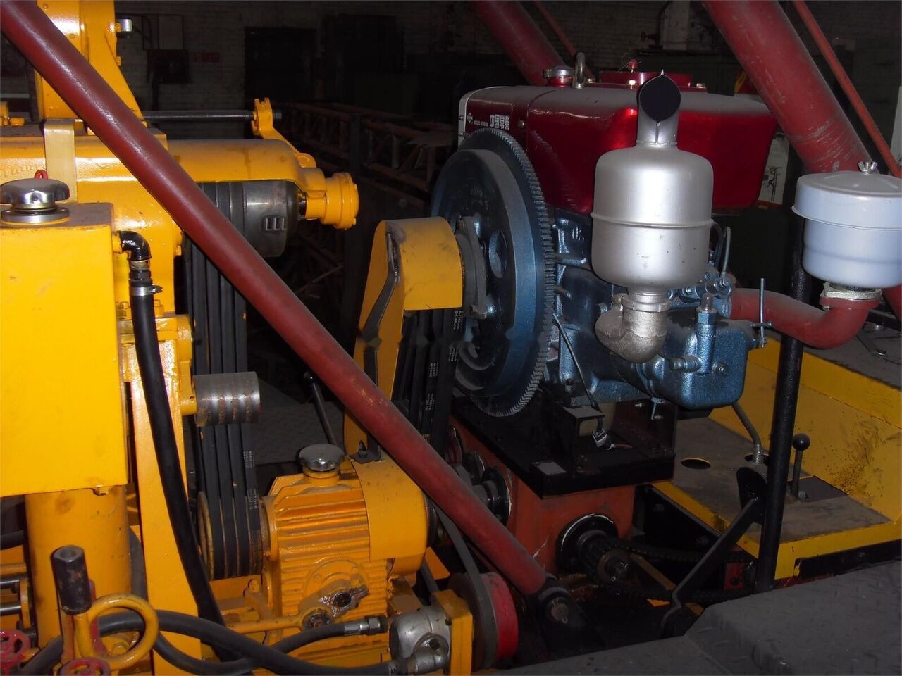 Kinglink XY-1B-1 Crawler Mounted Drilling Rig - آلة حفر: صور 3 Kinglink XY-1B-1 Crawler Mounted Drilling Rig - آلة حفر: صور 3