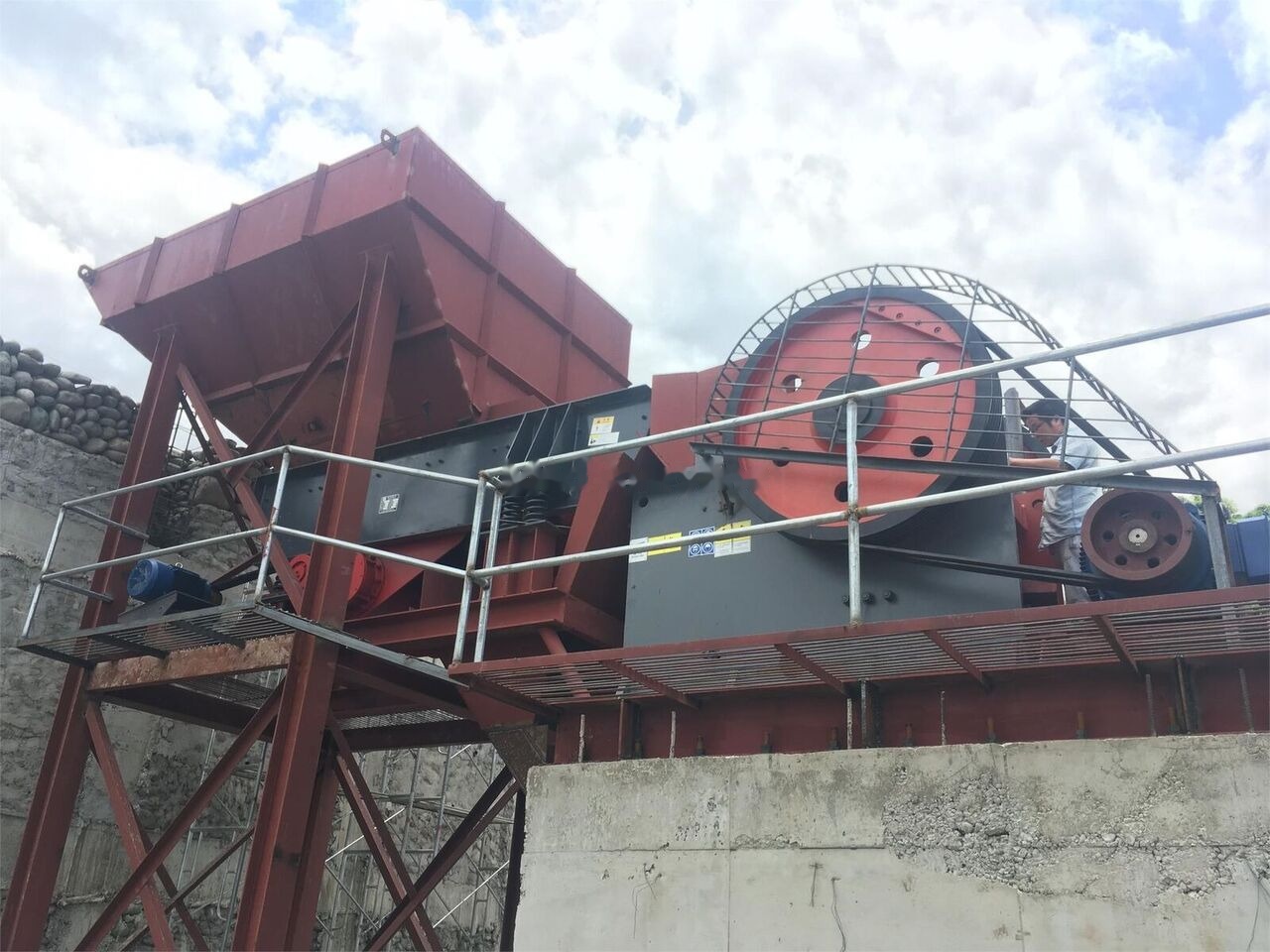 Kinglink ZSW380X96 RiverStone Aggregate vibrating grizzly feeder - ماكينات التعدين: صور 5 Kinglink ZSW380X96 RiverStone Aggregate vibrating grizzly feeder - ماكينات التعدين: صور 5