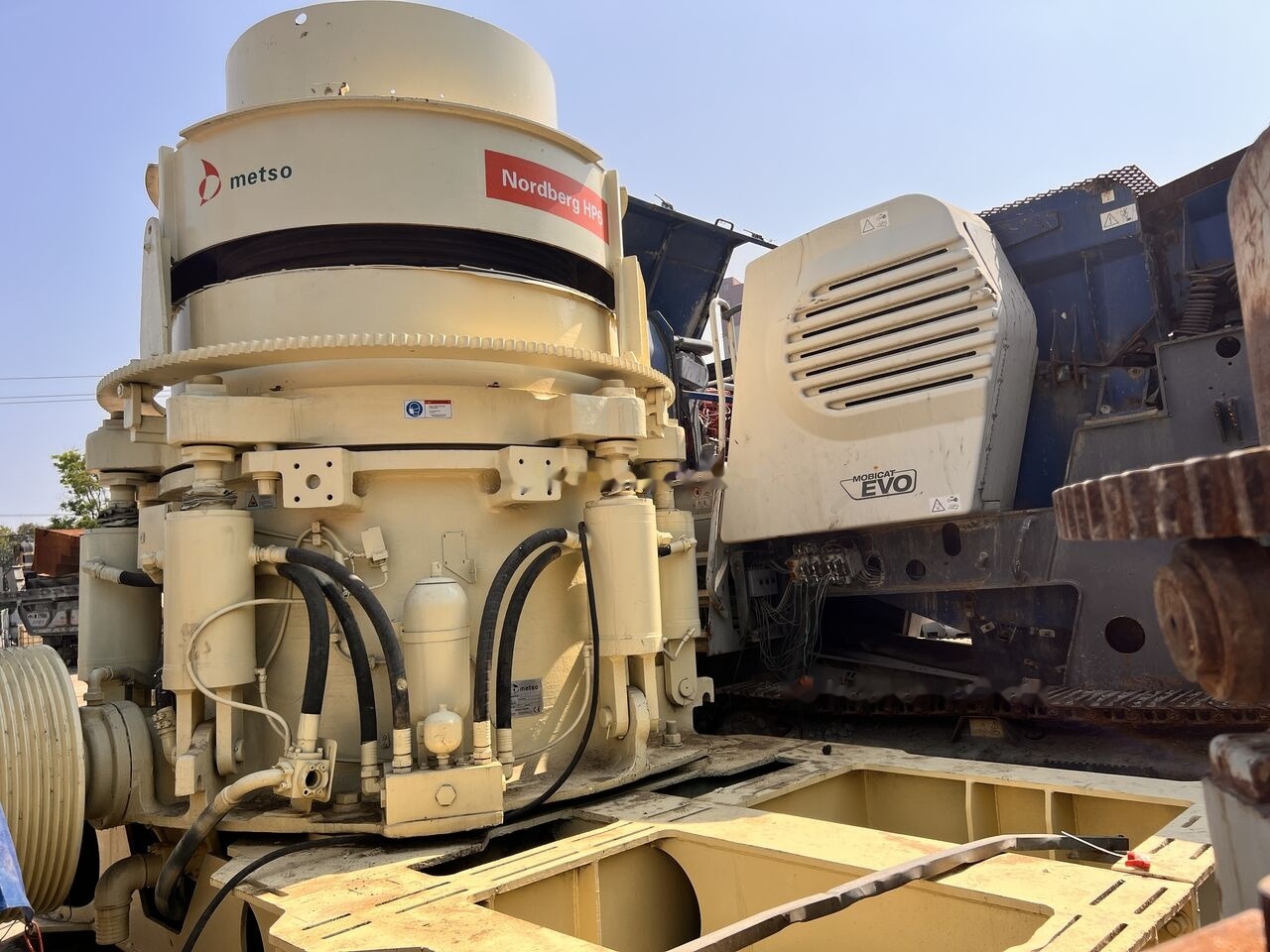 Metso Nordberg HP6 Cone Crusher | Hard Stone - كسارة مخرو: صور 1 Metso Nordberg HP6 Cone Crusher | Hard Stone - كسارة مخرو: صور 1