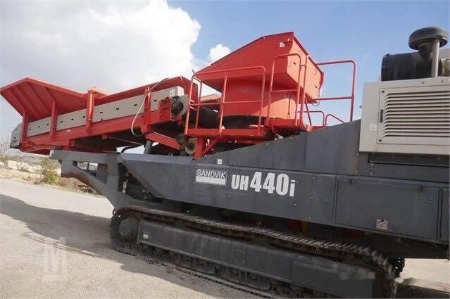 Sandvik UH440i Mobile Crushing Plant - كسارة متحركه: صور 1 Sandvik UH440i Mobile Crushing Plant - كسارة متحركه: صور 1
