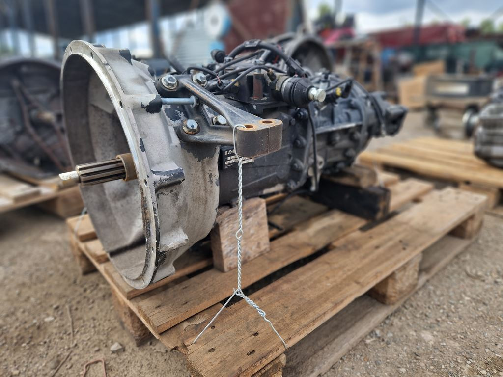EATON / VICKERS Y 08389 WITH OVER - علبة التروس - شاحنة: صور 2 EATON / VICKERS Y 08389 WITH OVER - علبة التروس - شاحنة: صور 2
