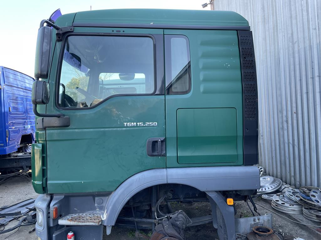 MAN TGM DOUBLE CABIN 2011 - الكبائن - شاحنة: صور 3 MAN TGM DOUBLE CABIN 2011 - الكبائن - شاحنة: صور 3