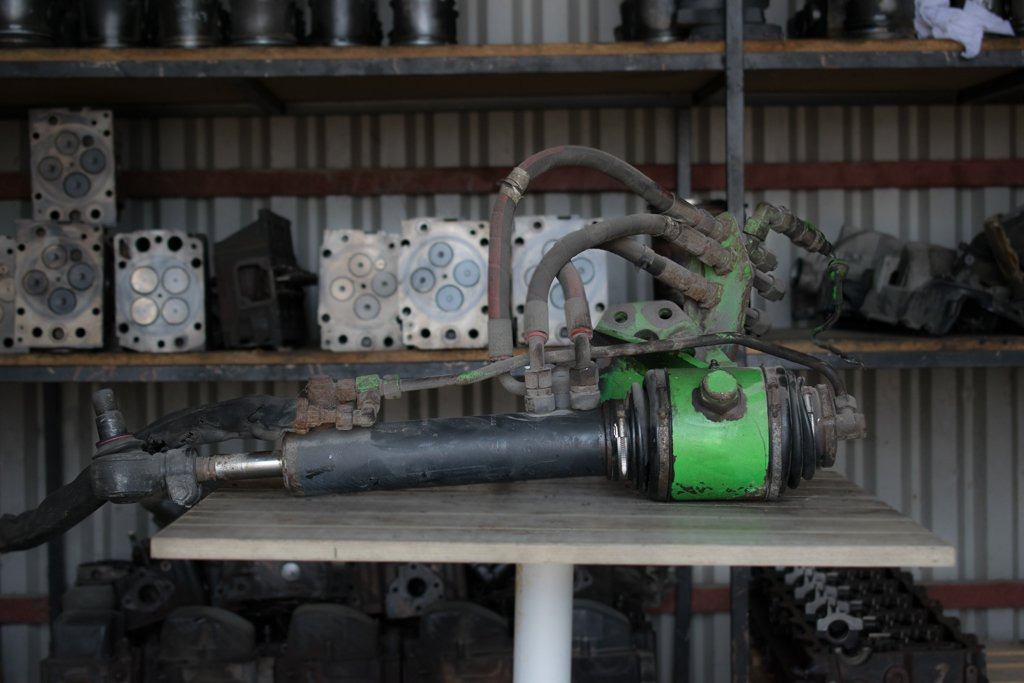 MERCEDES-BENZ ACTROS FOR THIRD AXLE - الاسطوانة الهيدروليكية - شاحنة: صور 1 MERCEDES-BENZ ACTROS FOR THIRD AXLE - الاسطوانة الهيدروليكية - شاحنة: صور 1