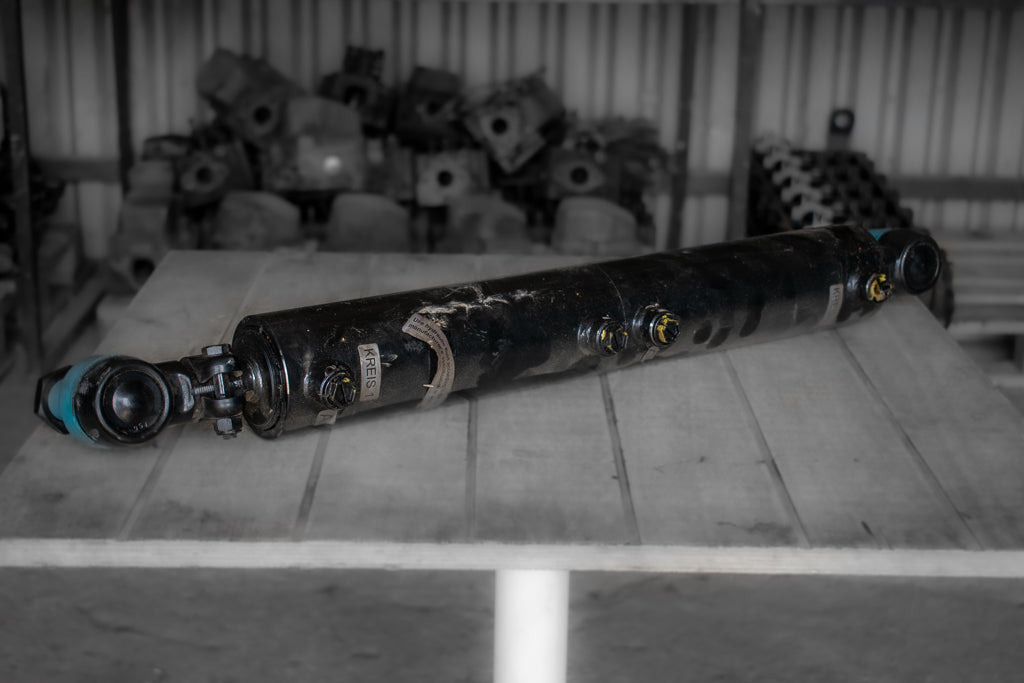 MERCEDES-BENZ ACTROS HYDRAULIC STEERING CYLINDER - الاسطوانة الهيدروليكية - شاحنة: صور 1 MERCEDES-BENZ ACTROS HYDRAULIC STEERING CYLINDER - الاسطوانة الهيدروليكية - شاحنة: صور 1