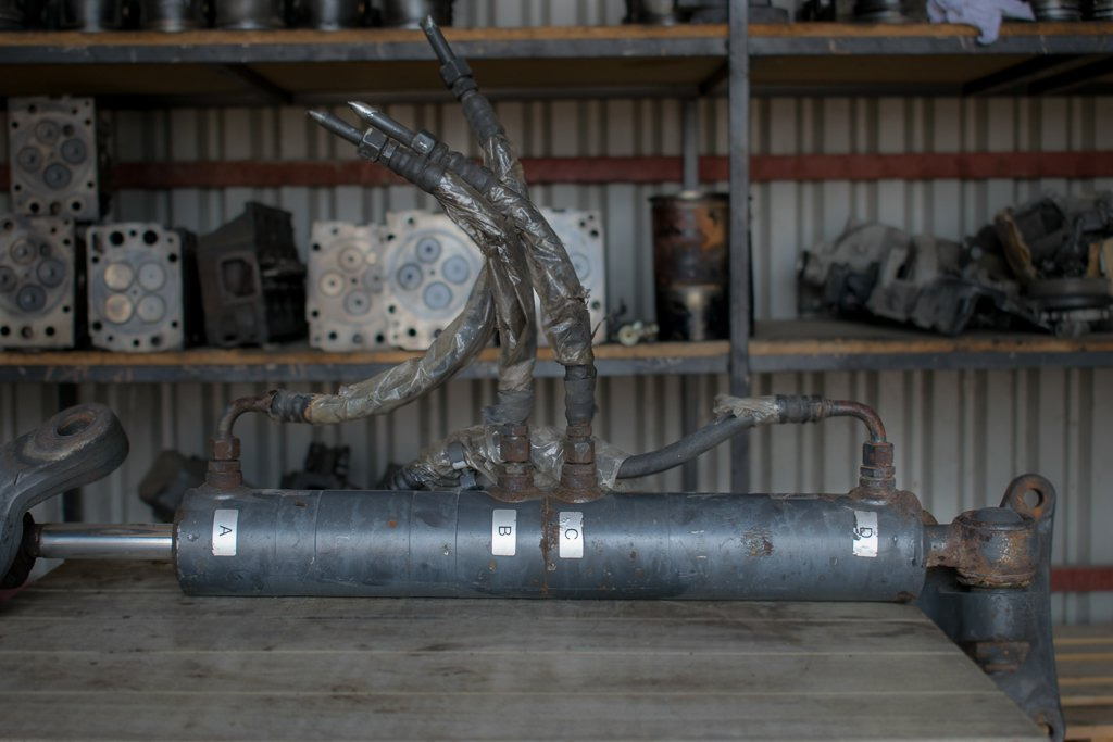 MERCEDES-BENZ ACTROS - الاسطوانة الهيدروليكية - شاحنة: صور 1 MERCEDES-BENZ ACTROS - الاسطوانة الهيدروليكية - شاحنة: صور 1