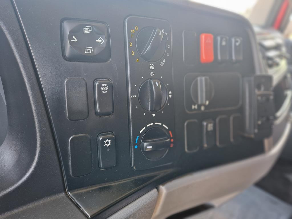 الكبائن - شاحنة MERCEDES-BENZ ATEGO 2 1218: صور 14