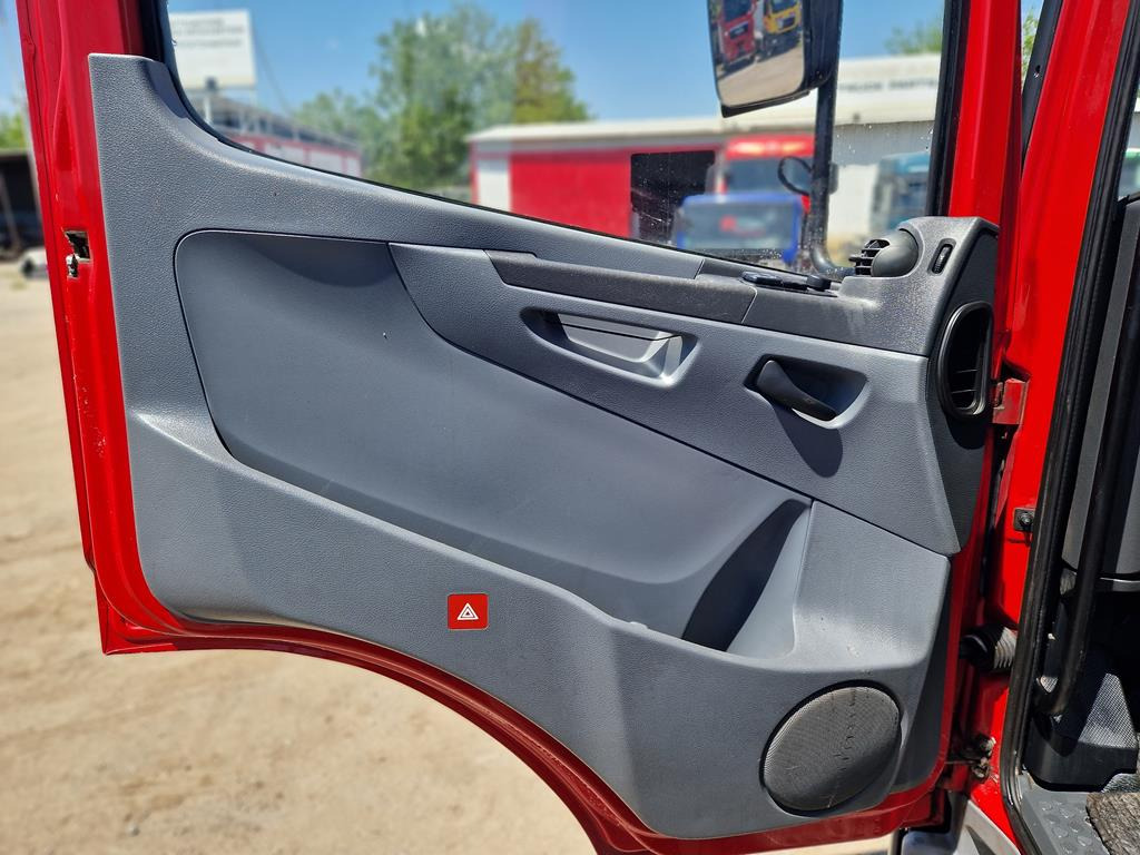 الكبائن - شاحنة MERCEDES-BENZ ATEGO 2 1218: صور 8