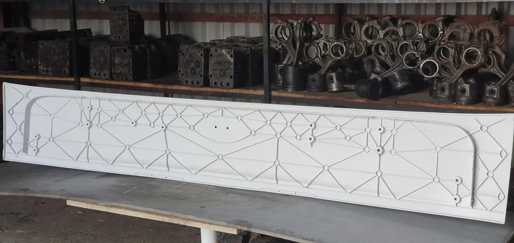 MERCEDES-BENZ ATEGO HOOD TOP PLASTIC - هود - شاحنة: صور 2 MERCEDES-BENZ ATEGO HOOD TOP PLASTIC - هود - شاحنة: صور 2