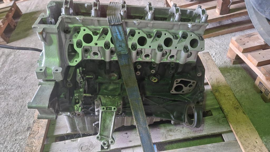 MERCEDES-BENZ SPRINTER 602.980 LONG BLOCK - REFURBISHED - المحرك - شاحنة: صور 3 MERCEDES-BENZ SPRINTER 602.980 LONG BLOCK - REFURBISHED - المحرك - شاحنة: صور 3