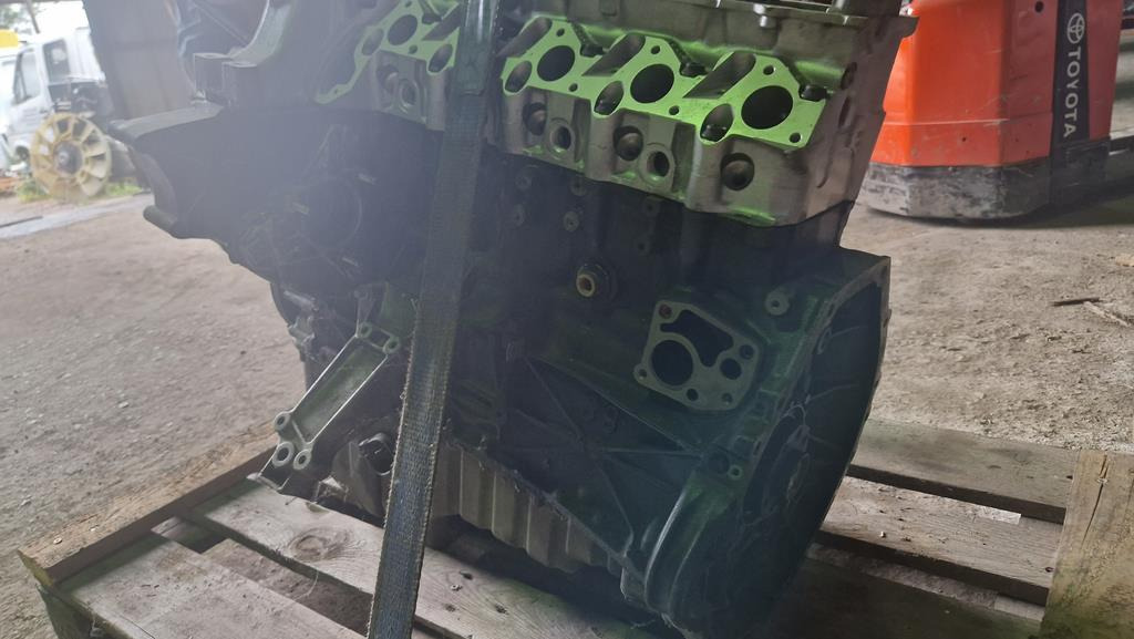 MERCEDES-BENZ SPRINTER 602.980 LONG BLOCK - REFURBISHED - المحرك - شاحنة: صور 4 MERCEDES-BENZ SPRINTER 602.980 LONG BLOCK - REFURBISHED - المحرك - شاحنة: صور 4