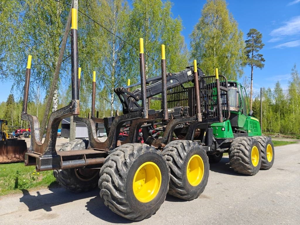 John Deere 1110 E Eco III - شاحنات نقل الأخشاب في الغابات: صور 5 John Deere 1110 E Eco III - شاحنات نقل الأخشاب في الغابات: صور 5