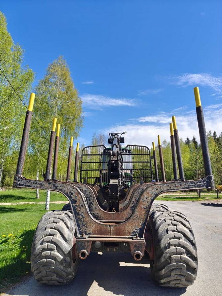 John Deere 1110 E Eco III - شاحنات نقل الأخشاب في الغابات: صور 4 John Deere 1110 E Eco III - شاحنات نقل الأخشاب في الغابات: صور 4