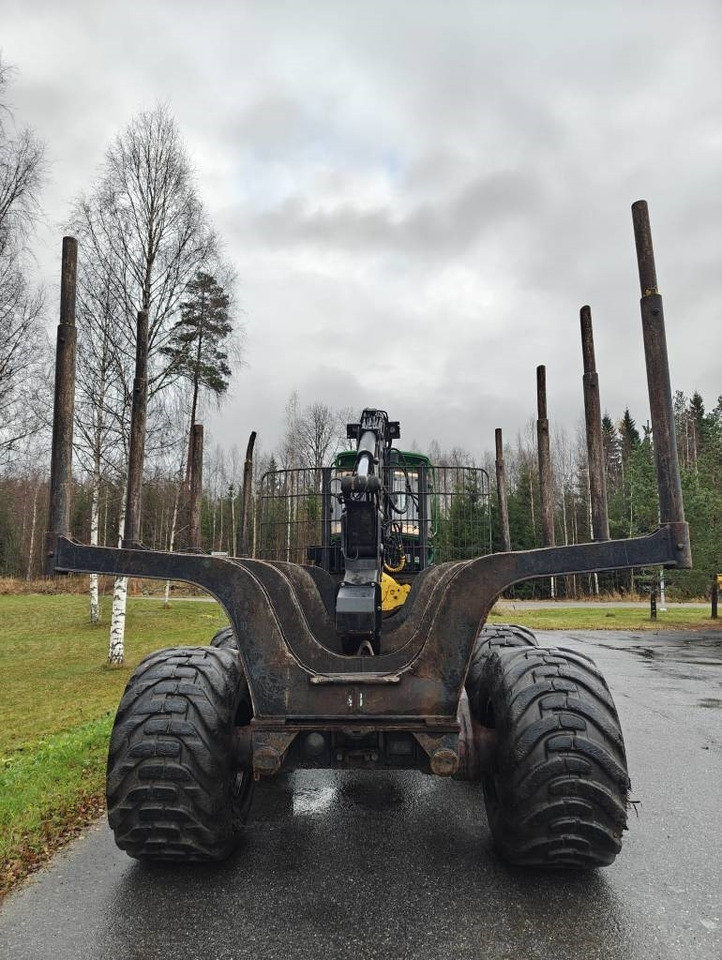 John Deere 1210 E - شاحنات نقل الأخشاب في الغابات: صور 4 John Deere 1210 E - شاحنات نقل الأخشاب في الغابات: صور 4