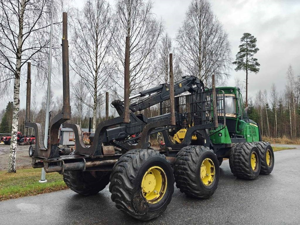 John Deere 1210 E - شاحنات نقل الأخشاب في الغابات: صور 5 John Deere 1210 E - شاحنات نقل الأخشاب في الغابات: صور 5