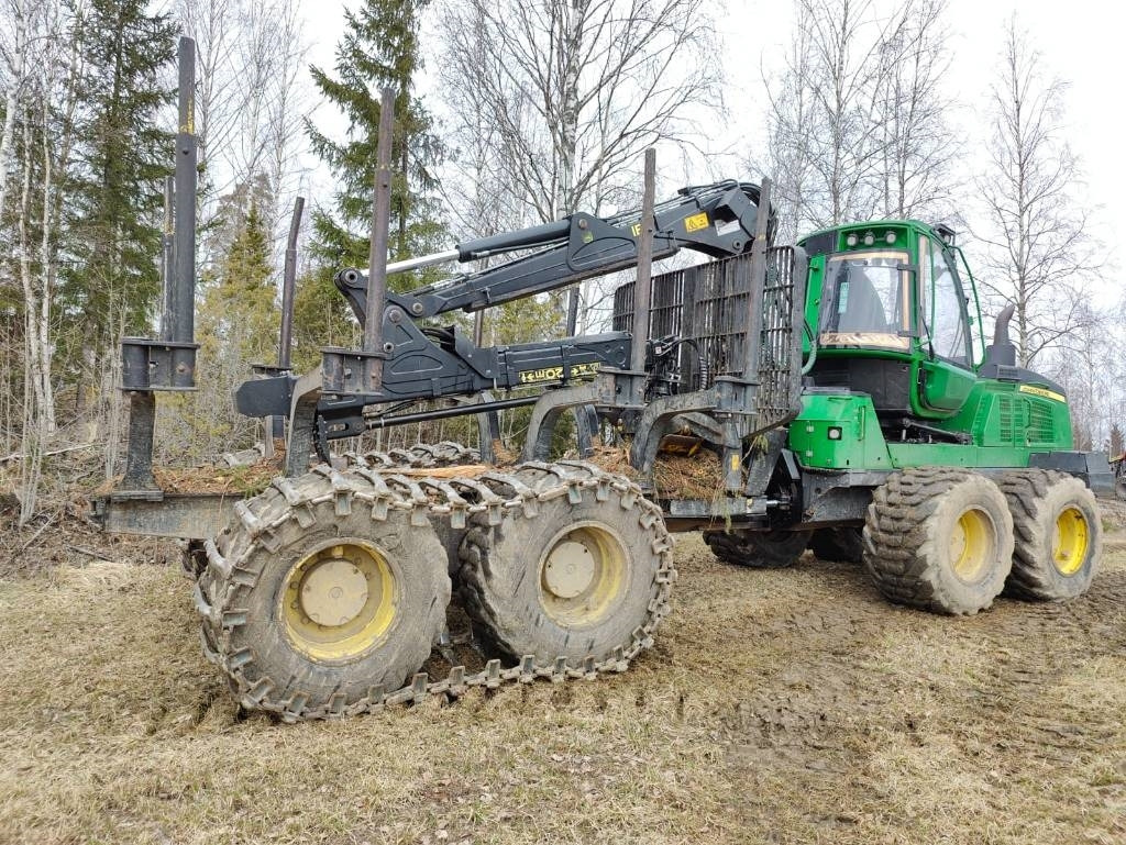 John Deere 1210 G - شاحنات نقل الأخشاب في الغابات: صور 5 John Deere 1210 G - شاحنات نقل الأخشاب في الغابات: صور 5