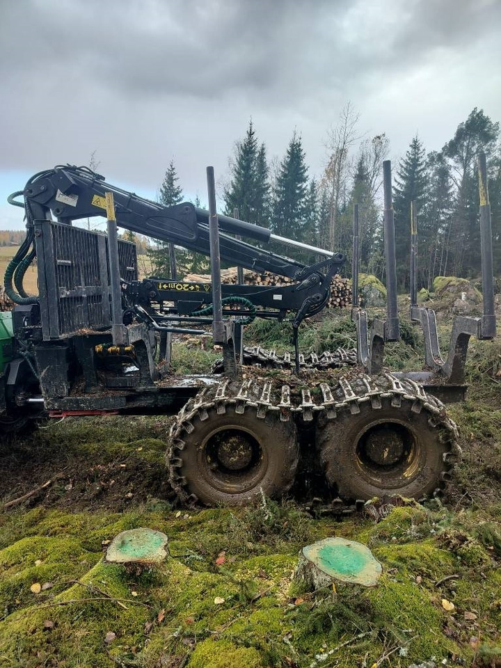 John Deere 1510 E - شاحنات نقل الأخشاب في الغابات: صور 3 John Deere 1510 E - شاحنات نقل الأخشاب في الغابات: صور 3
