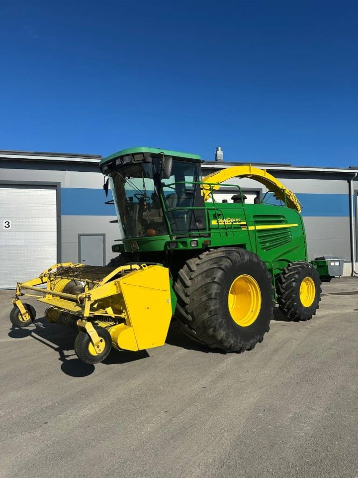 John Deere 7200 - حصادة الأعلاف: صور 1 John Deere 7200 - حصادة الأعلاف: صور 1