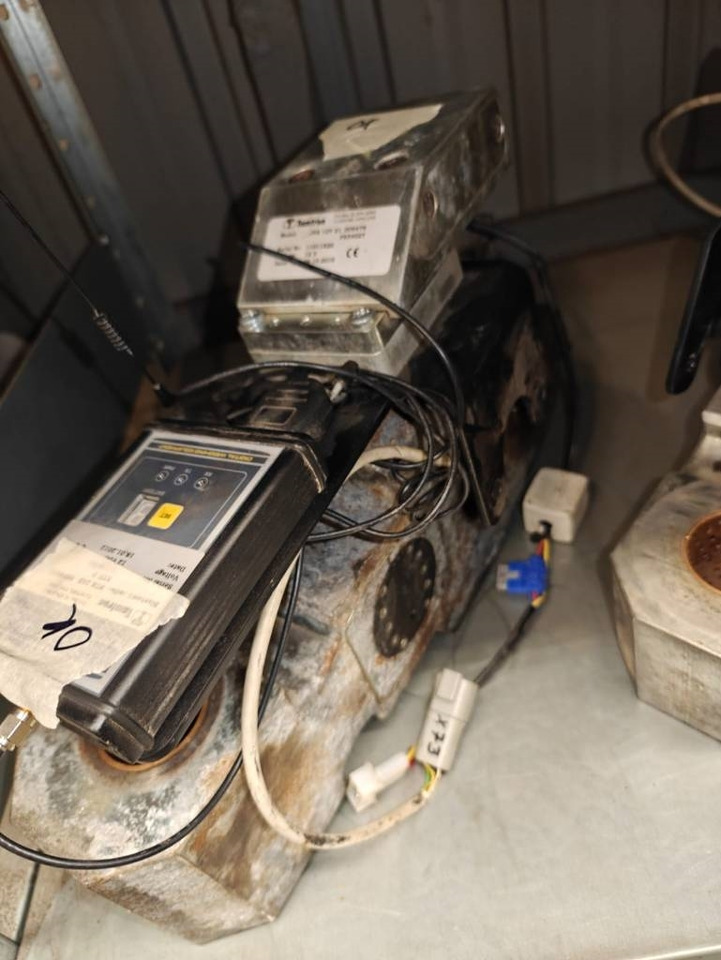 John Deere Bluetooth Scales - ثقل موازن: صور 2 John Deere Bluetooth Scales - ثقل موازن: صور 2