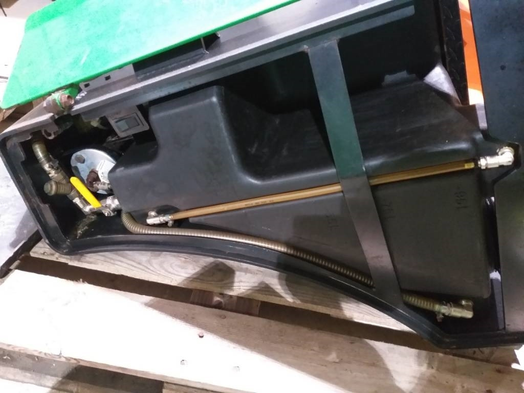 John Deere Stump threathment system - قطع الغيار - معدات الغابات: صور 2 John Deere Stump threathment system - قطع الغيار - معدات الغابات: صور 2