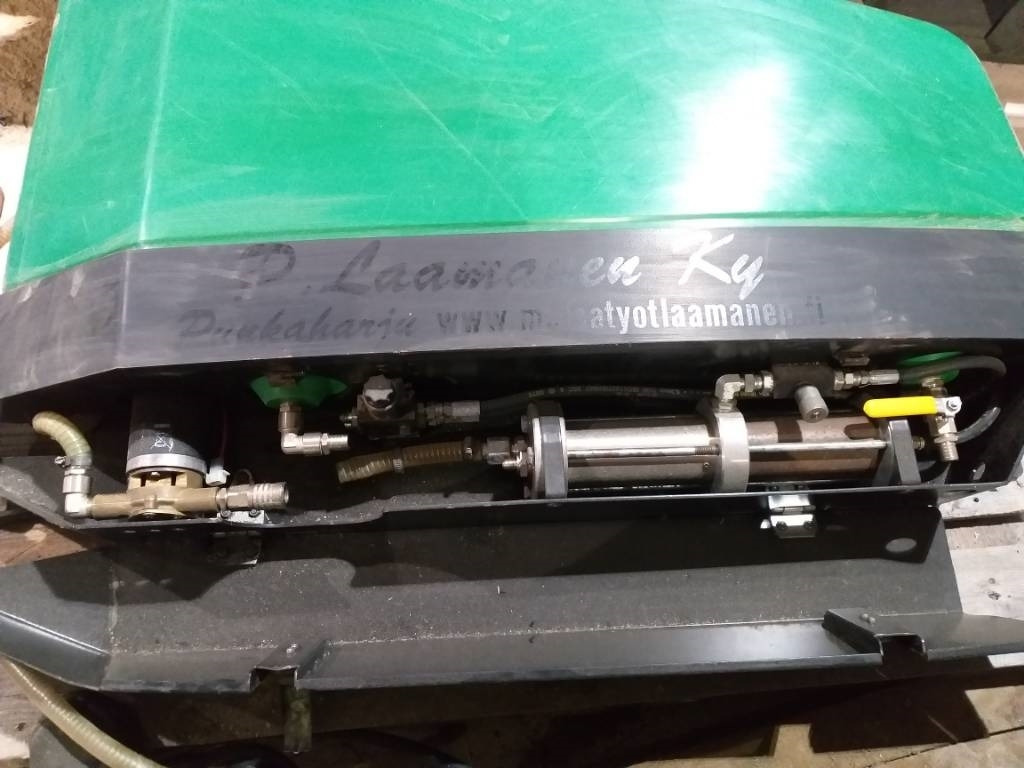 John Deere Stump threathment system - قطع الغيار - معدات الغابات: صور 4 John Deere Stump threathment system - قطع الغيار - معدات الغابات: صور 4