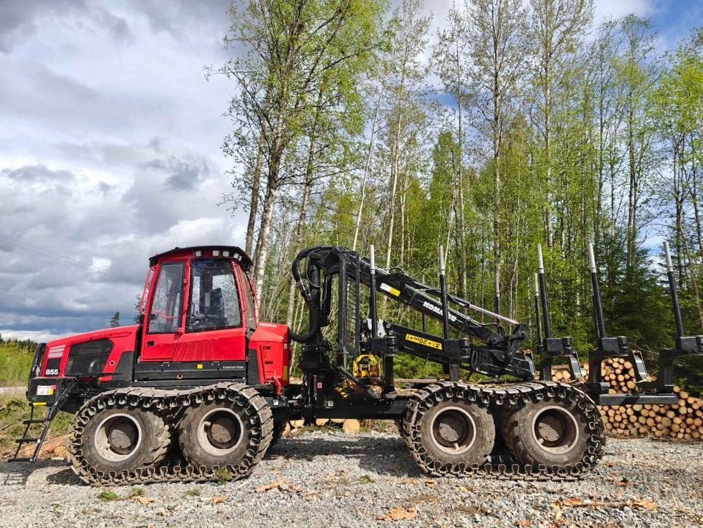 Komatsu 855 - شاحنات نقل الأخشاب في الغابات: صور 2 Komatsu 855 - شاحنات نقل الأخشاب في الغابات: صور 2