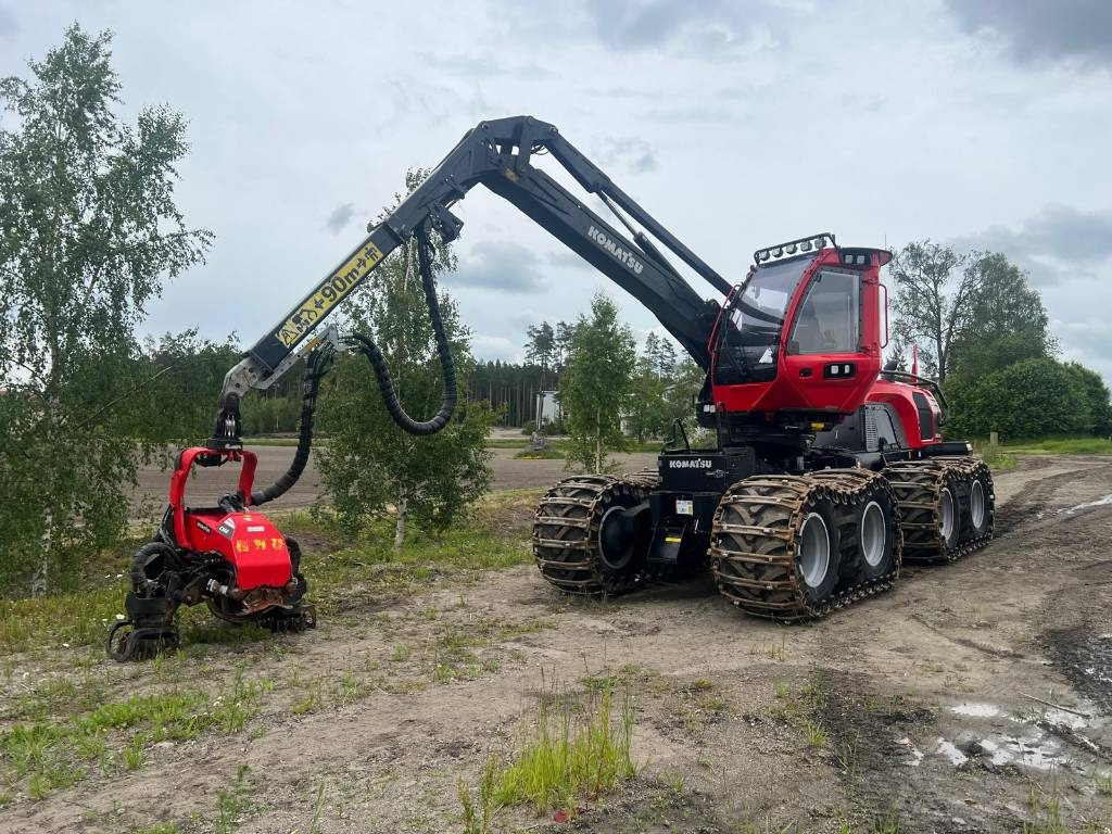 Komatsu 951 XC - الحصادات: صور 1 Komatsu 951 XC - الحصادات: صور 1