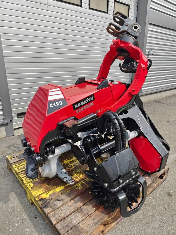 Komatsu C 123 - رؤوس حصادات: صور 1 Komatsu C 123 - رؤوس حصادات: صور 1