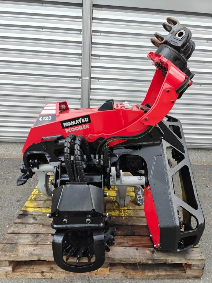 Komatsu C 123 - رؤوس حصادات: صور 2 Komatsu C 123 - رؤوس حصادات: صور 2
