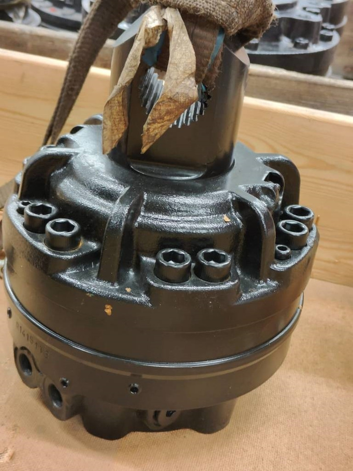 Spare parts Valve blocks, hydraulic motors, cylind - علم السوائل المتحركة - معدات الغابات: صور 5 Spare parts Valve blocks, hydraulic motors, cylind - علم السوائل المتحركة - معدات الغابات: صور 5