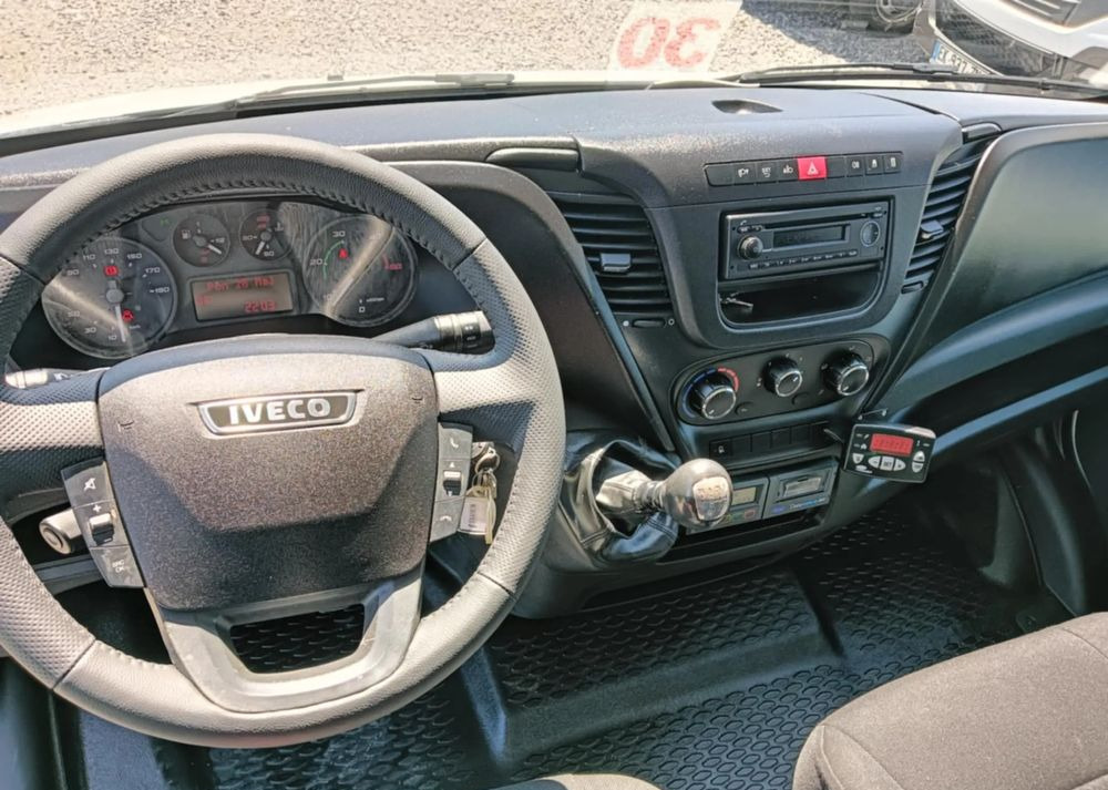 Iveco 35C13, 35C12, 35C14, 35C15 - الشاحنات الصغيرة المبردة: صور 3 Iveco 35C13, 35C12, 35C14, 35C15 - الشاحنات الصغيرة المبردة: صور 3