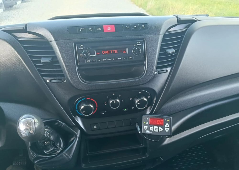 Iveco 35S16, 35S15, 35S14, 35S13, 35C13, 35C14 - الشاحنات الصغيرة المبردة: صور 4 Iveco 35S16, 35S15, 35S14, 35S13, 35C13, 35C14 - الشاحنات الصغيرة المبردة: صور 4