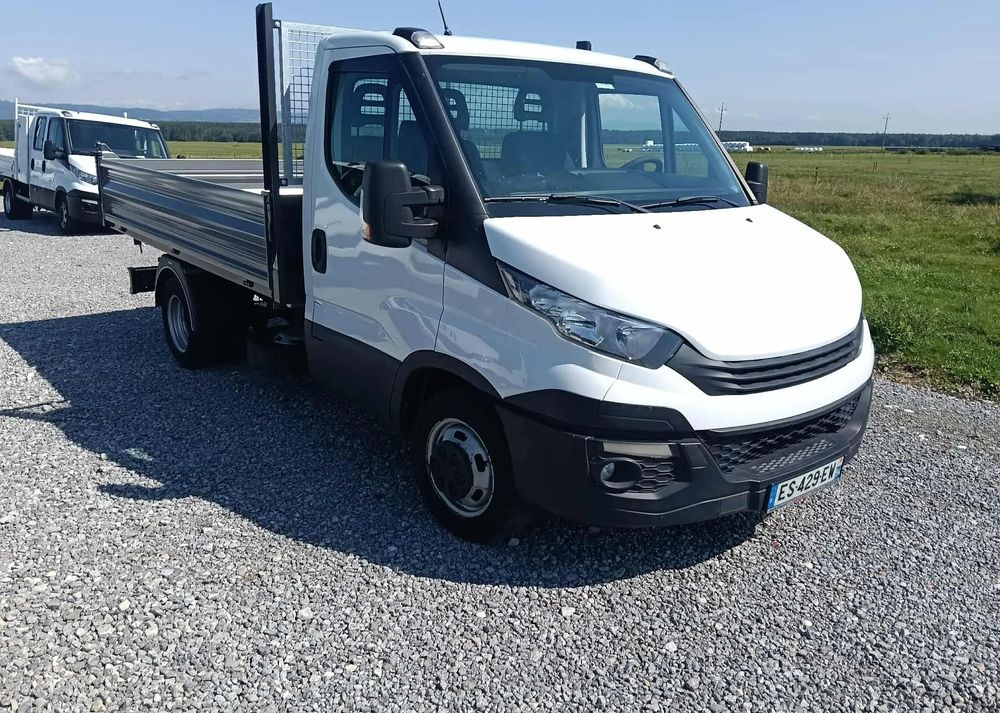 Iveco DAILY 35C14, 35C13, 35C12 - قلاب صغير: صور 2 Iveco DAILY 35C14, 35C13, 35C12 - قلاب صغير: صور 2