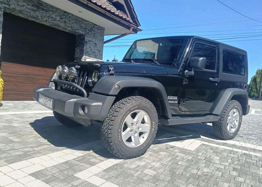 Jeep Wrangler 2.8 CRD Sport - سيارة دفع رباعي: صور 3 Jeep Wrangler 2.8 CRD Sport - سيارة دفع رباعي: صور 3