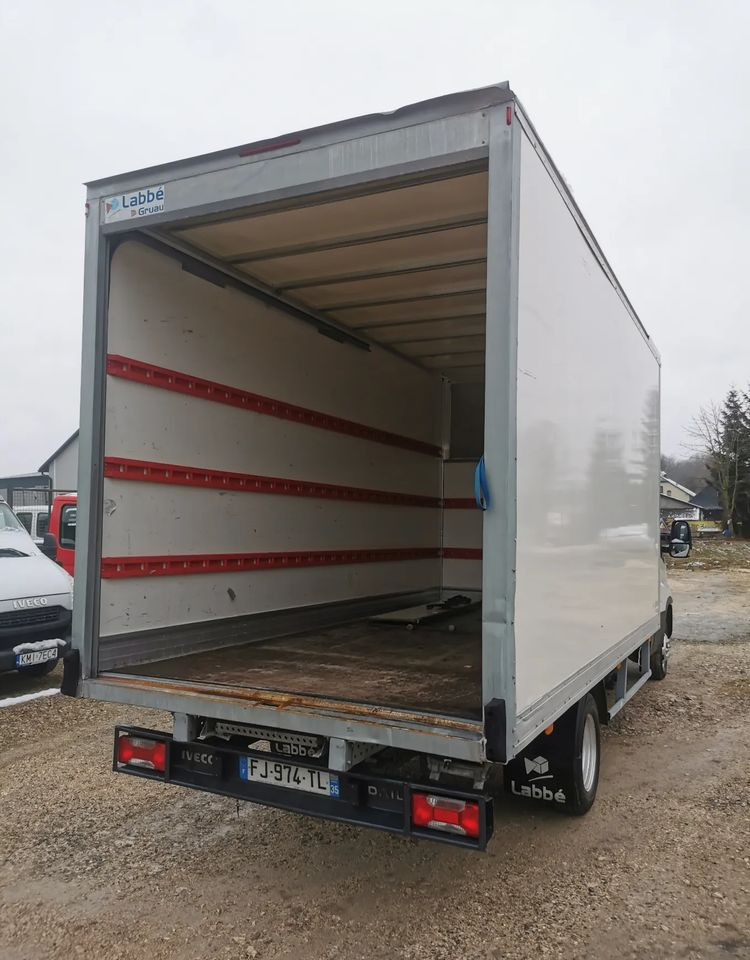 Iveco 3.0-150KM Daily 35C15 Kontener długi rama 35-150 kiper Klimatyzacja długi rozstaw - الشاحنات الصغيرة صندوق مغلق: صور 5 Iveco 3.0-150KM Daily 35C15 Kontener długi rama 35-150 kiper Klimatyzacja długi rozstaw - الشاحنات الصغيرة صندوق مغلق: صور 5