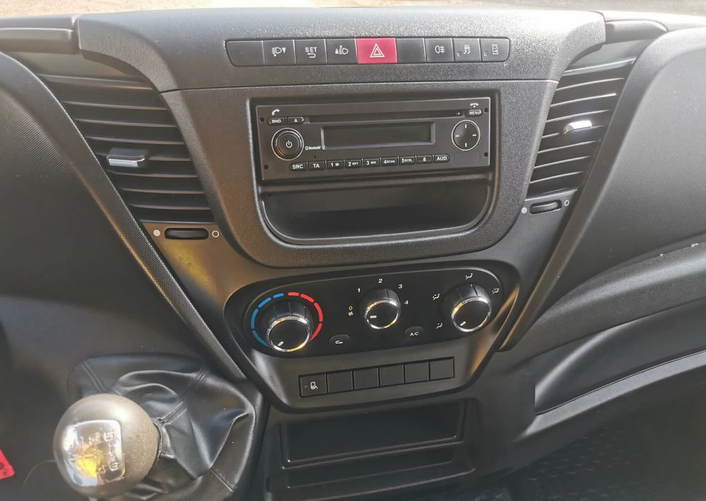 قلاب صغير Iveco Daily 35C13 Brygadówka Klima 35-130 wywrotka kiper doka Dubel: صور 16