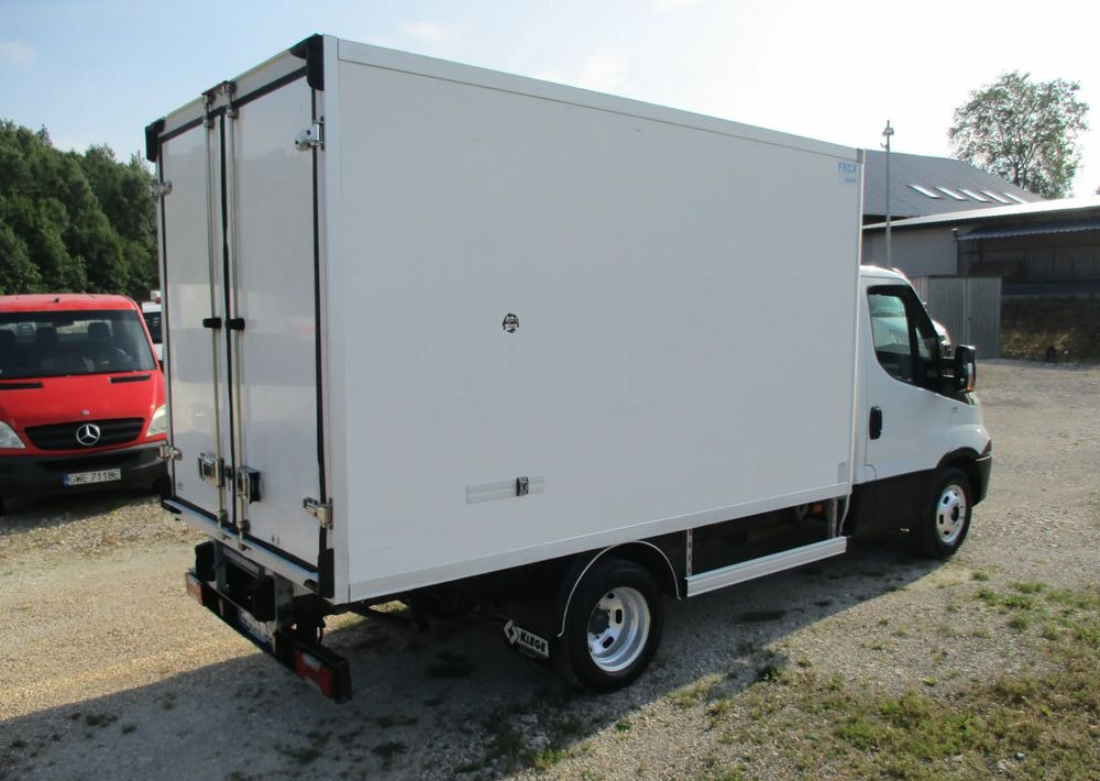 Iveco Daily 35C13 chłodnia Mroźnia na bliźniaku 35-130 Thermo King agregat - الشاحنات الصغيرة المبردة: صور 4 Iveco Daily 35C13 chłodnia Mroźnia na bliźniaku 35-130 Thermo King agregat - الشاحنات الصغيرة المبردة: صور 4