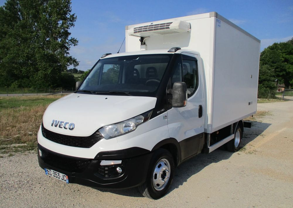 Iveco Daily 35C13 chłodnia Mroźnia na bliźniaku 35-130 Thermo King agregat - الشاحنات الصغيرة المبردة: صور 1 Iveco Daily 35C13 chłodnia Mroźnia na bliźniaku 35-130 Thermo King agregat - الشاحنات الصغيرة المبردة: صور 1