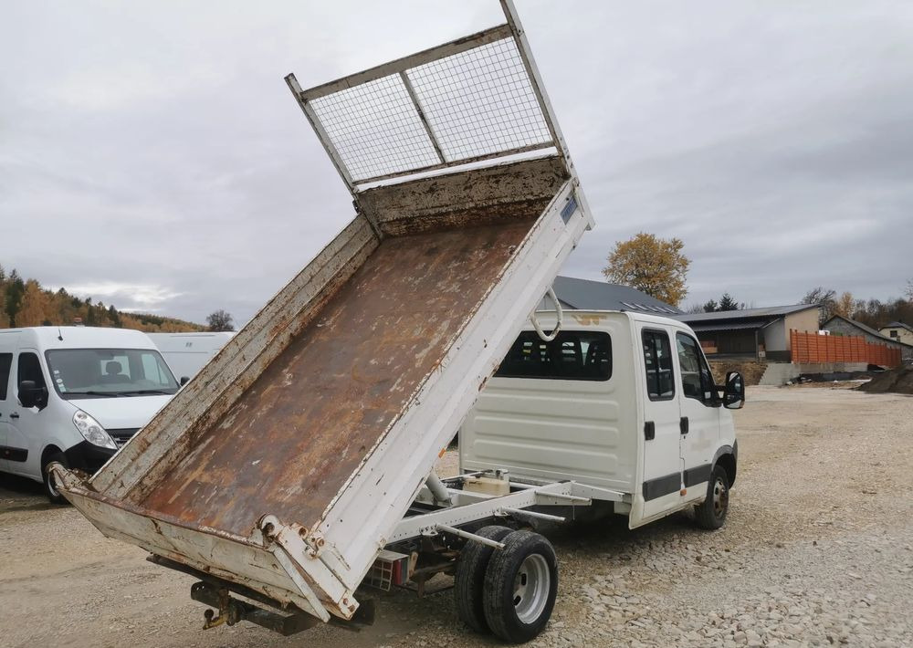 Iveco Daily 35C15 Brygadówka 3.0 - 150KM wywrotka Klimatyzacja Dubel hak kiper doka - قلاب صغير: صور 3 Iveco Daily 35C15 Brygadówka 3.0 - 150KM wywrotka Klimatyzacja Dubel hak kiper doka - قلاب صغير: صور 3