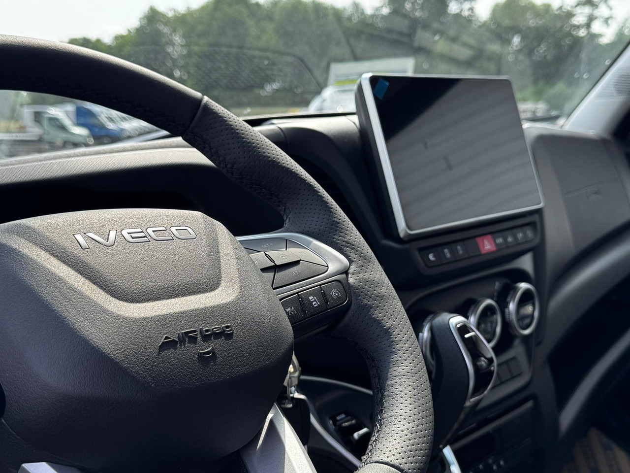 تأجير IVECO DAILY 35S21 IVECO DAILY 35S21: صور 9