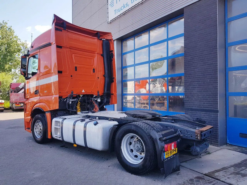 Mercedes-Benz Actros 1945 Double Tank New Apk TÜV - شاحنة جرار: صور 4 Mercedes-Benz Actros 1945 Double Tank New Apk TÜV - شاحنة جرار: صور 4
