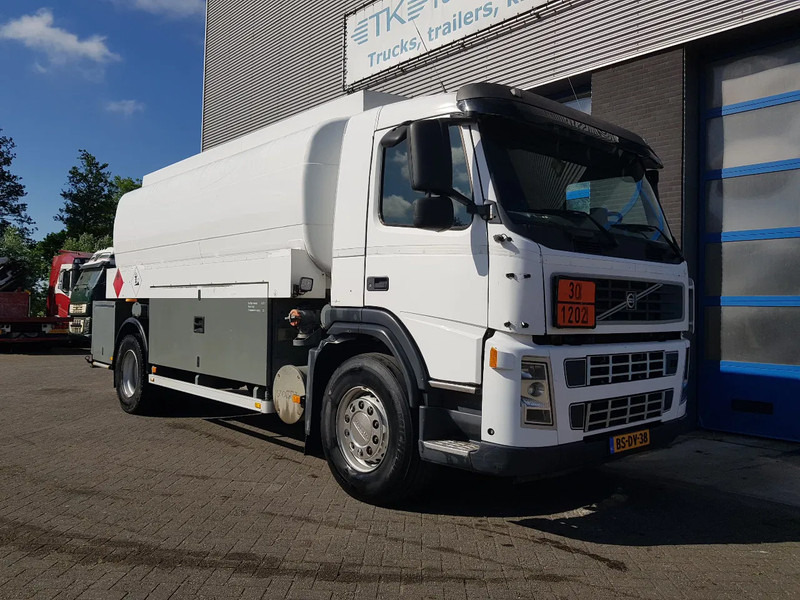 Volvo FM 9.340 Petrol, Diesel 17000 Ltr. 3 Compartementen - شاحنة صهريج: صور 5 Volvo FM 9.340 Petrol, Diesel 17000 Ltr. 3 Compartementen - شاحنة صهريج: صور 5