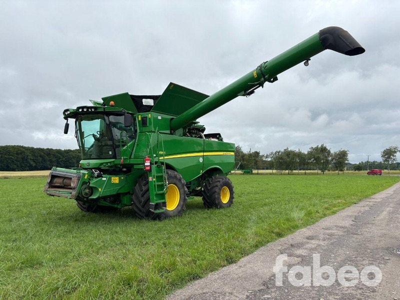 John Deere S690i - حصادة شاملة: صور 2 John Deere S690i - حصادة شاملة: صور 2
